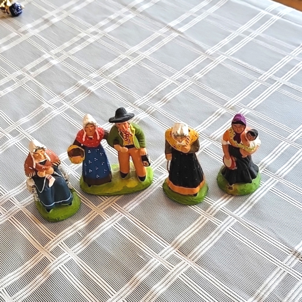 Vintage Clay Pottery Figures -4